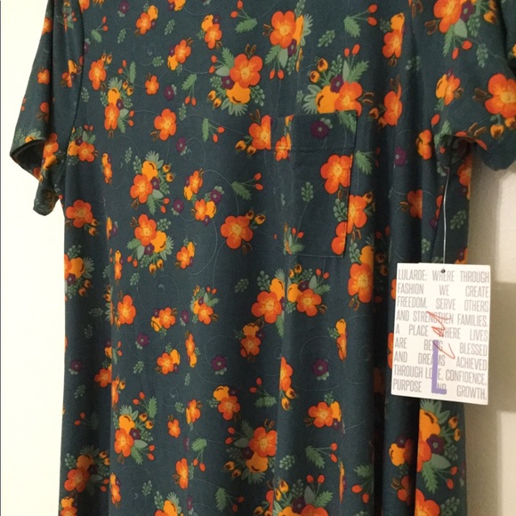 Carly. SOFT Legging material! 92/8. LuLaRoeUEC love legging material! 😍 NO TAGS - Picture 4 of 8